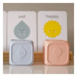 Jellystone Preescolar*Cubo De Los Sentimientos Rosa