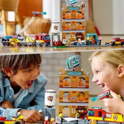 LEGO Puzzles Y Construcciones*Cuerpo De Bomberos, Set De Construccion De Edificio Con Llamas Plegables, Camion De Juguete Y Mini Figuras, City Fire